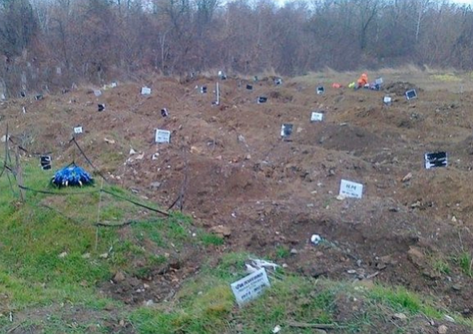 На кладбищах в Ростове-на-Дону обнаружены массовые захоронения боевиков