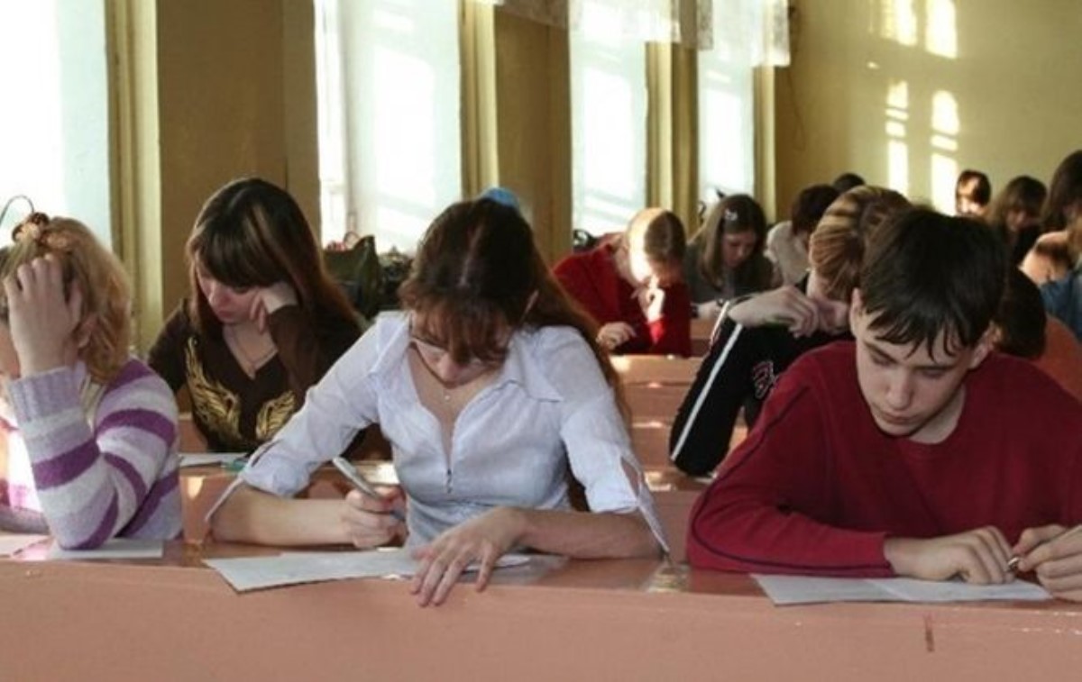 В школах России намерены ввести единый дресс-код