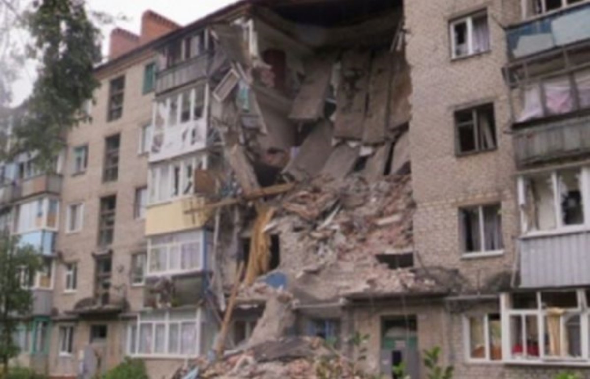 В Луганске более 7 тысяч домов разрушены полностью или частично