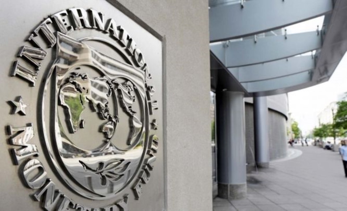 Кабмин надеется на следующий транш от МВФ в январе 2015 года