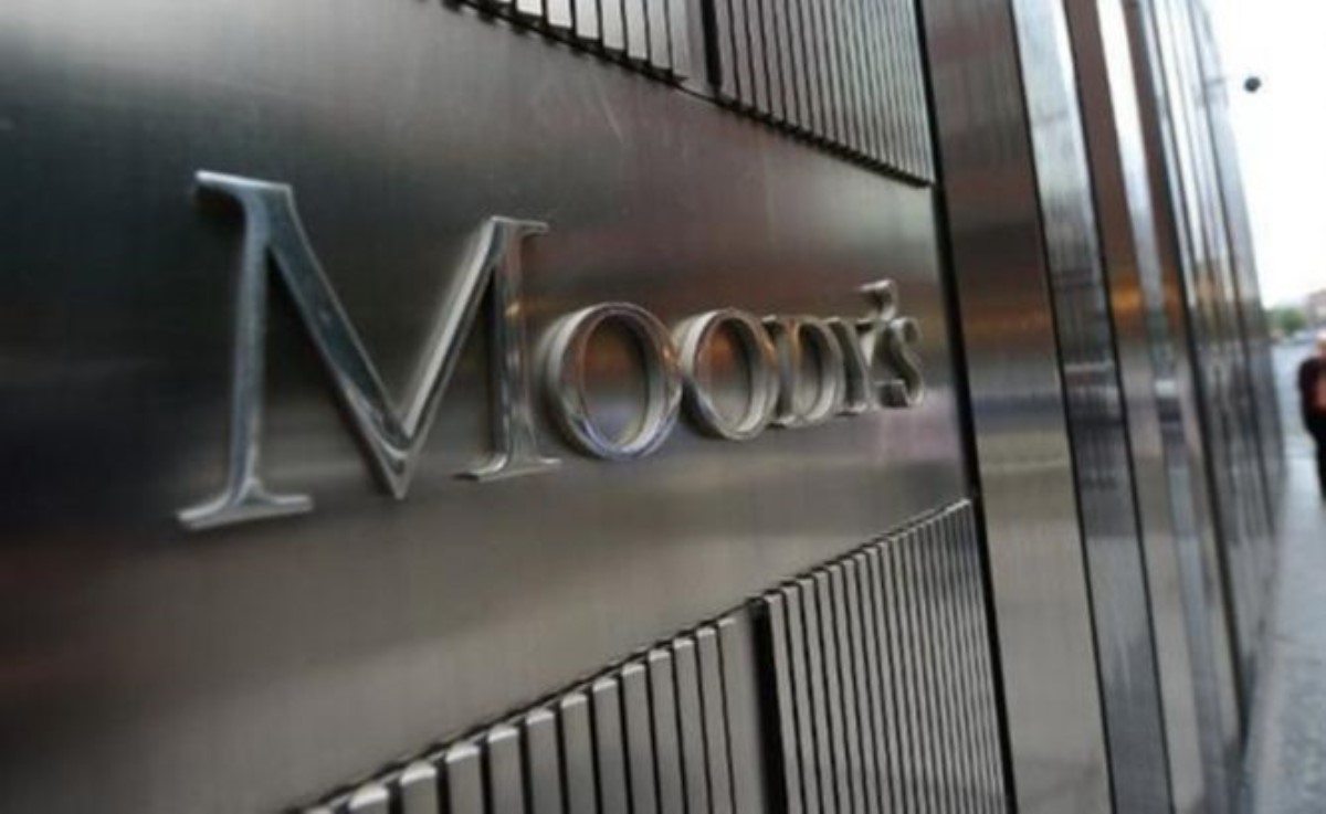 Moody's, возможно, снизит рейтинги 16 крупнейших банков РФ