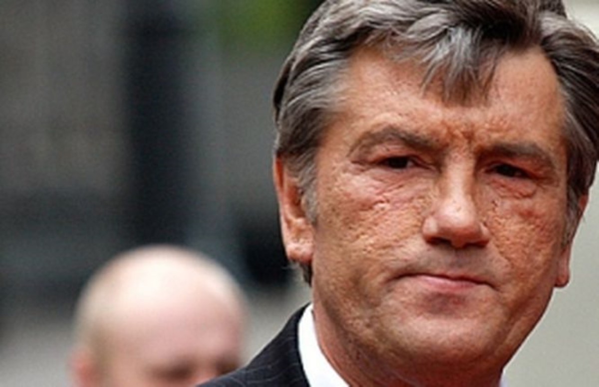 Ющенко согласился сдать кровь в ГПУ