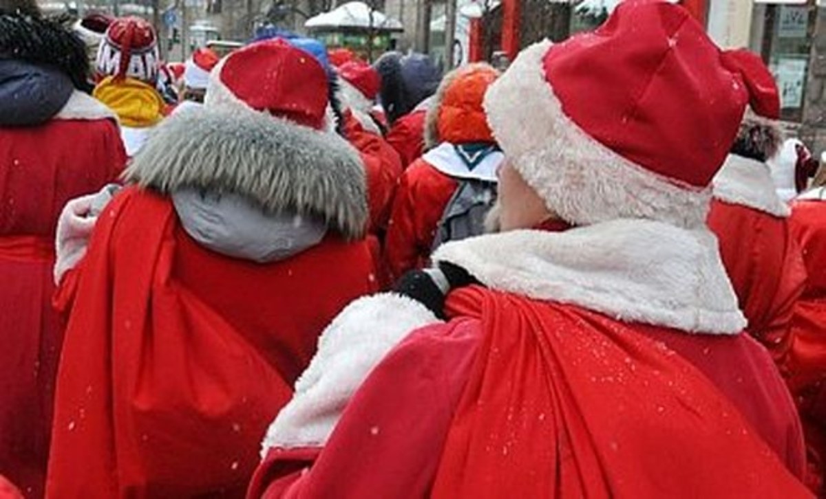 В Харькове Деды Морозы и Снегурочки пройдут парадом
