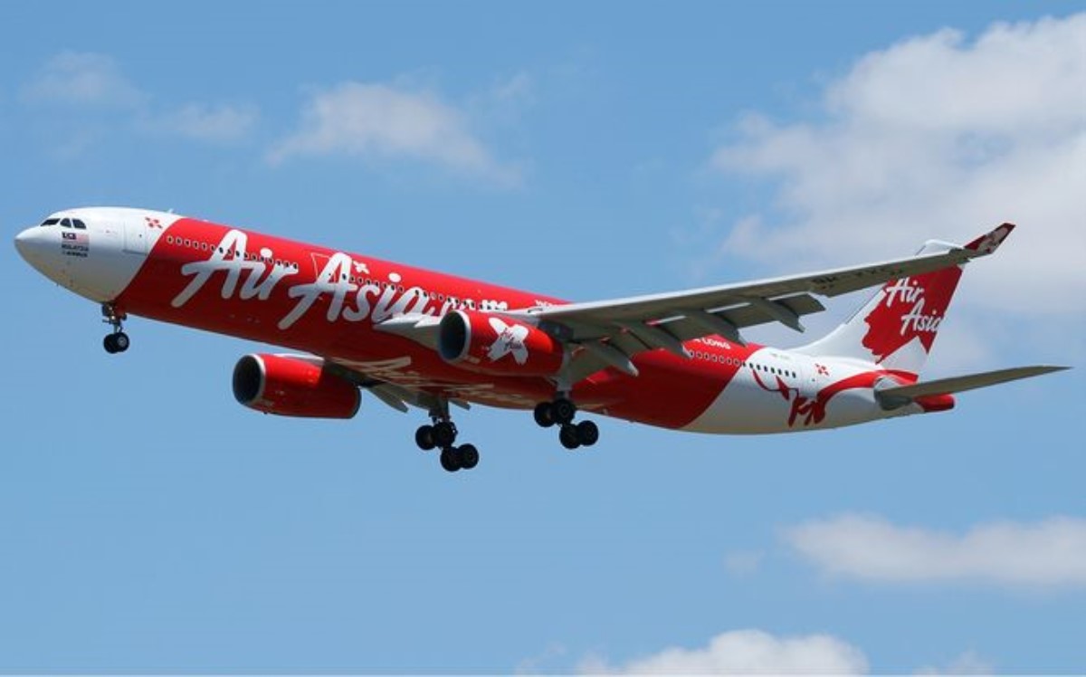 В Тихом океане обнаружены тела шестерых погибших пассажиров самолета AirAsia