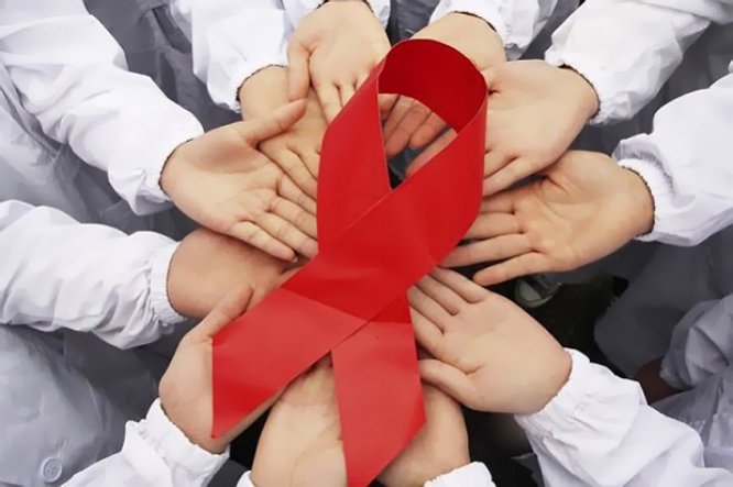 ВИЧ становится менее опасным и менее заразным