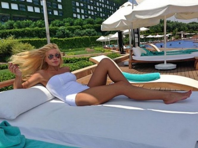 По списку Яценюка в Раду попала 23-летняя блондинка