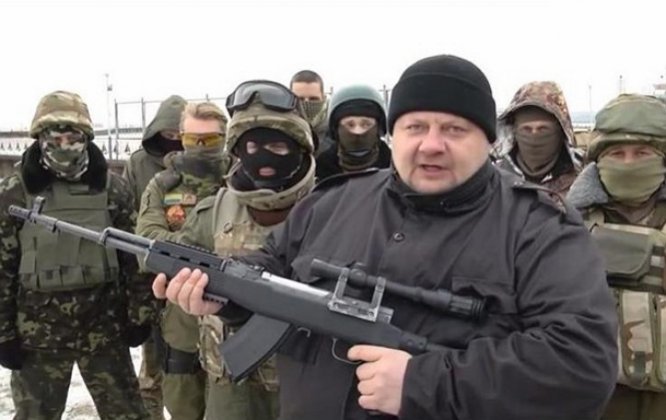 Нардеп публично расстрелял портрет Кадырова