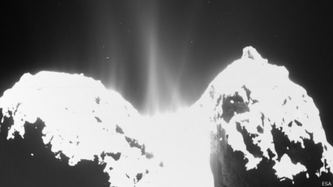 Зонд «Розетта» сообщил о неожиданной находке на комете Чурюмова-Герасименко