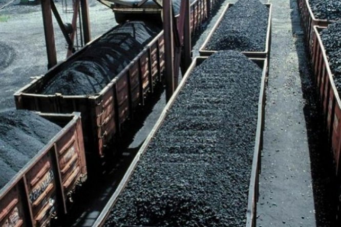 Кабмин одобрил закупку угля у террористов - СМИ