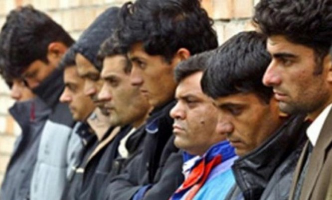 950 тысяч таджиков остались без денег в России