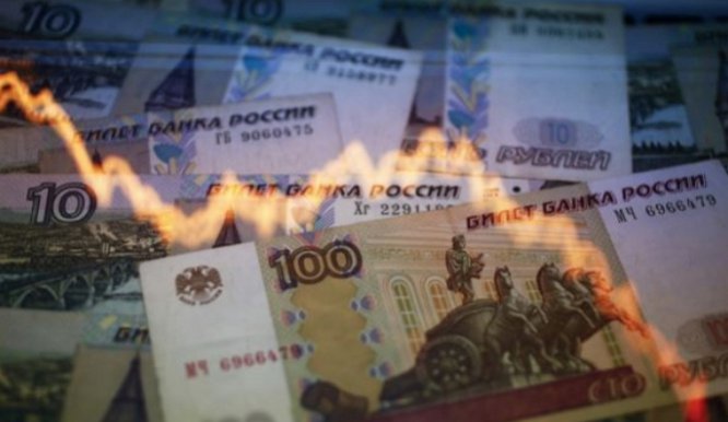 Курс российского рубля снова упал