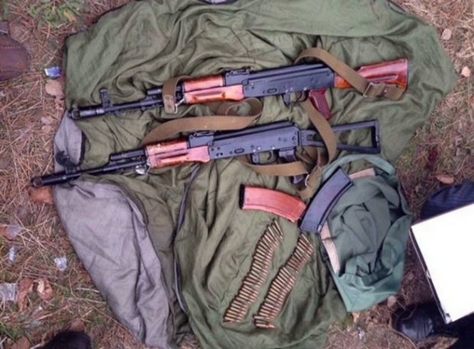 Двое жителей Мариуполя пытались продать в столице оружие из зоны АТО
