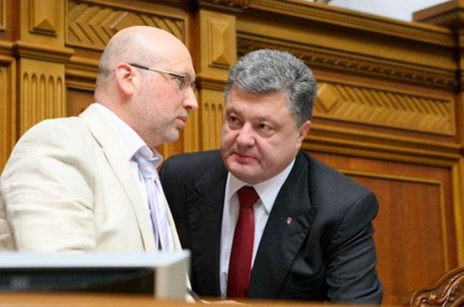 Порошенко подписал закон, расширяющий полномочия СНБО и Турчинова