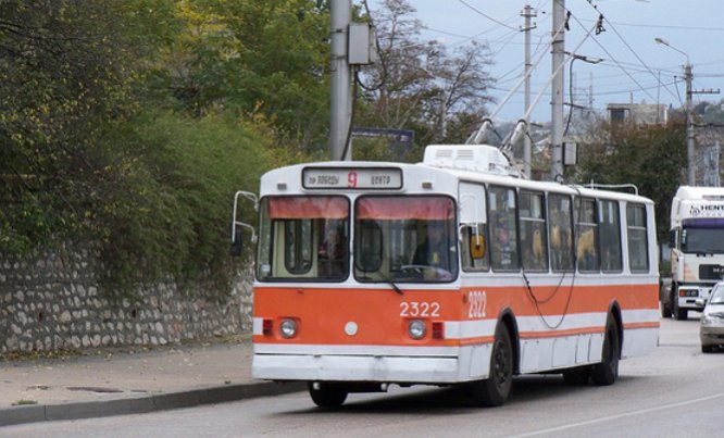 Троллейбусы в Крыму подорожают в полтора раза