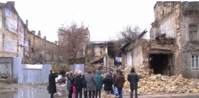 В центре Одессы обрушился жилой дом, две семьи остались без жилья