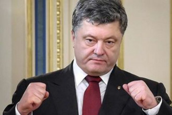 Порошенко дал зеленый свет решению СНБО о вводе миротворцев на Донбасс