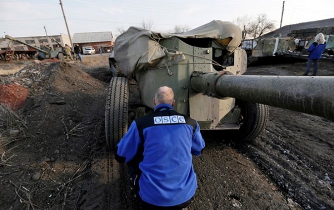В Минобороны сообщили, что завершают отвод тяжелых вооружений на Донбассе