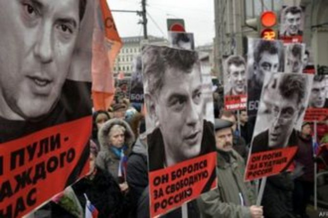 Обнародована записка Немцова о присутствии российских десантников на Донбассе