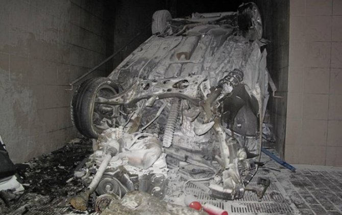 В Киеве автомобиль заехал в подземный переход, водитель погиб