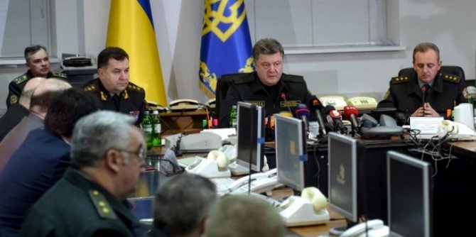 Порошенко провел заседание «военного кабинета»