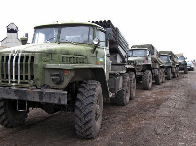 Украина закончила отвод тяжелого вооружения от линии разграничения