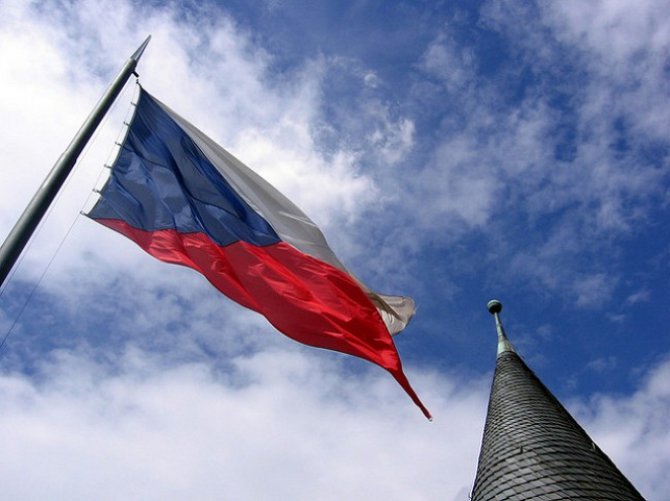 Чехия заподозрила российских дипломатов в шпионаже
