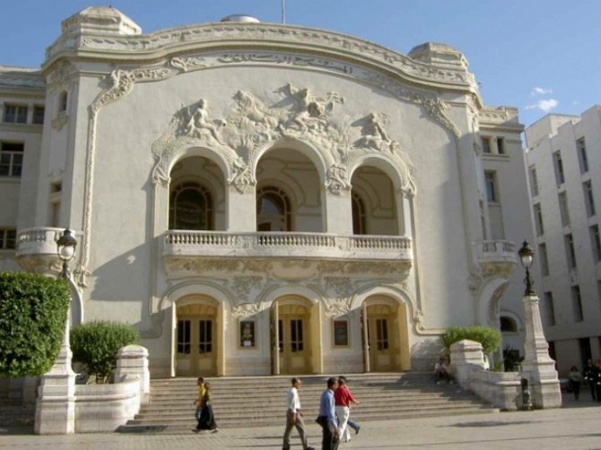 В Тунисе застрелили группу туристов в музее