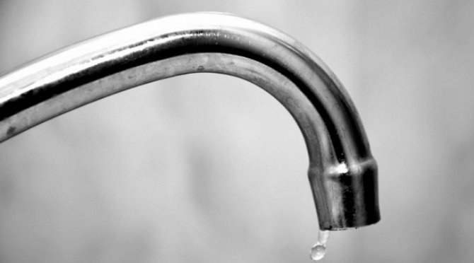 Киевсовет запретил отключать горячую и холодную воду в жилых домах