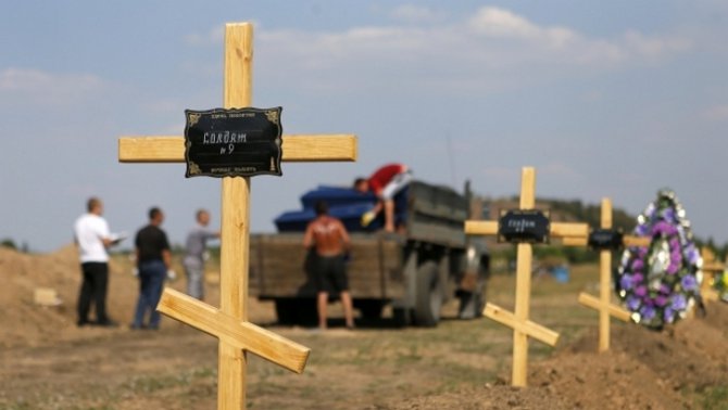 Семьям военных РФ, погибших на Донбассе, выплатили по 3 миллиона рублей за молчание – российский оппозиционер