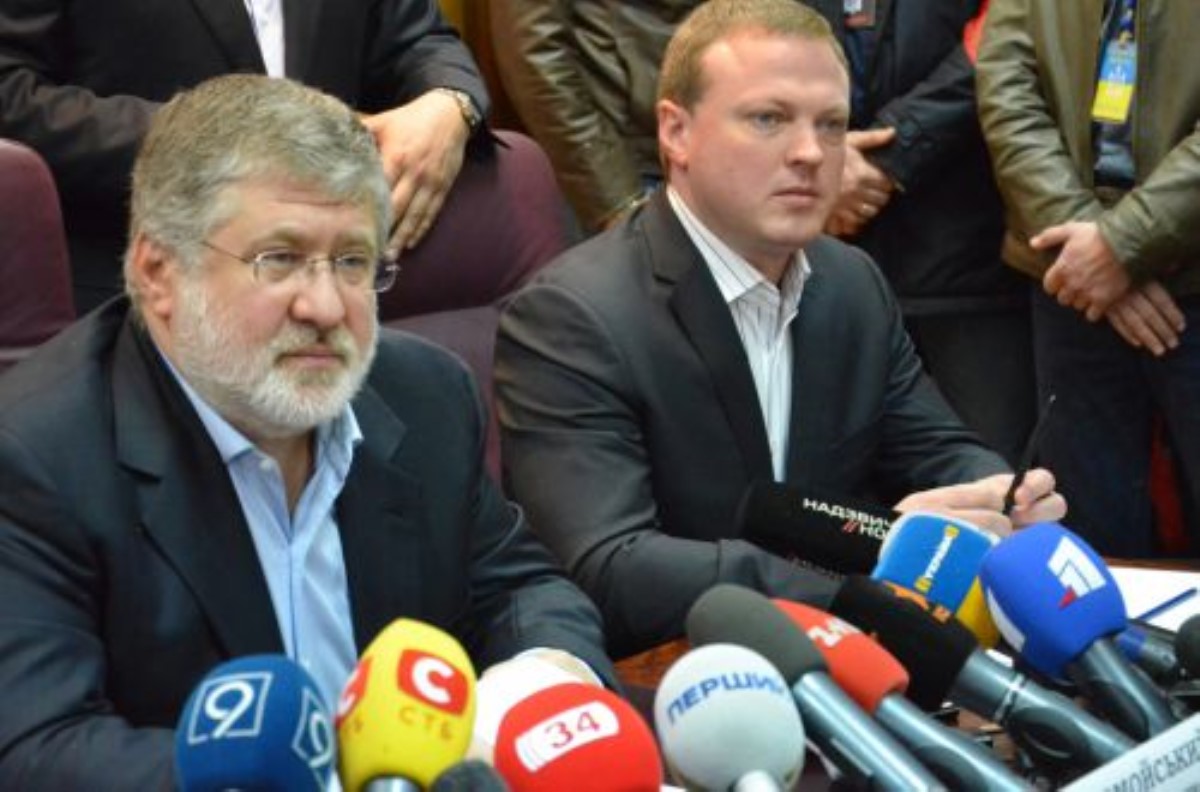 Политолог обвинил замглавы ДнепрОГА Олейника в содействии подписанию Харьковских соглашений