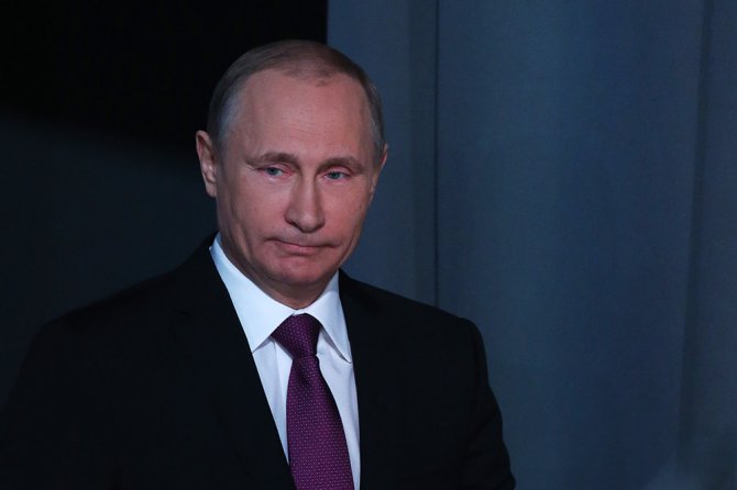 Newsweek: Путин "притворяется сумасшедшим", чтобы обвести Запад вокруг пальца