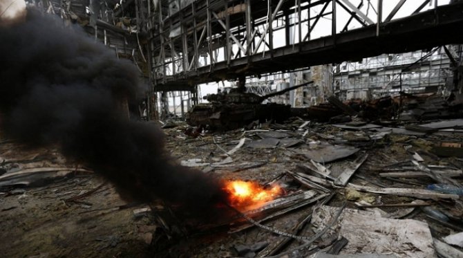 Наблюдатели ОБСЕ "очень впечатлены" разрушениями в донецком аэропорту