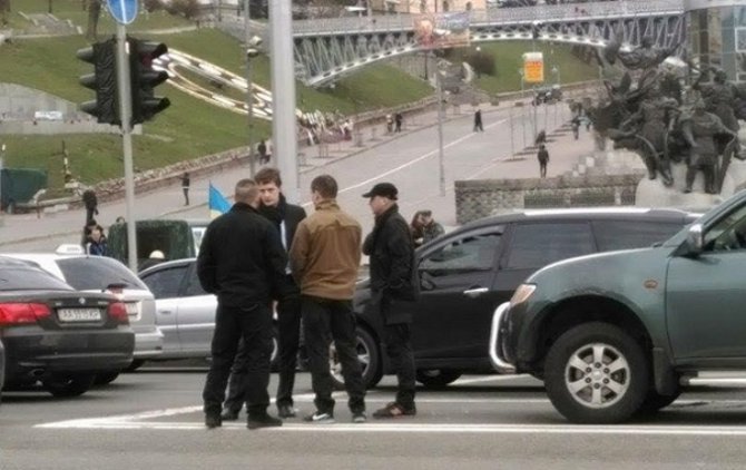 Как бойцы "Азова" въехали в автомобиль сына Порошенко