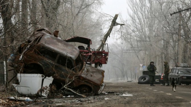 За вечер боевики 13 раз обстреляли позиции украинских военных
