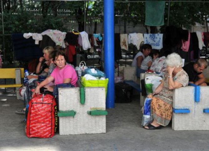 Переселенцы с Донбасса становятся жертвами торговцев людьми - правозащитники