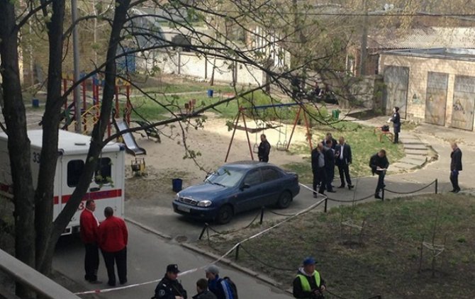 В Киеве возле дома убили Олеся Бузину