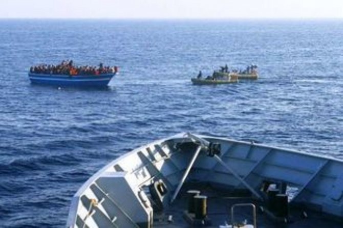 У берегов Италии в результате крушения судна погибли более 40 нелегалов