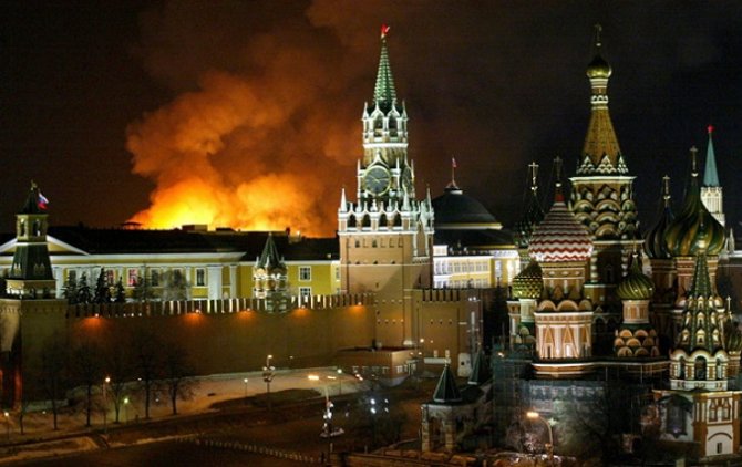 Россиянин приговорен к 400 часам обязательных работ за ложное сообщение о бомбе в Кремле