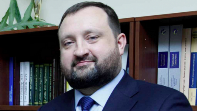 Арбузов прогнозирует скорую смену правительства Украины