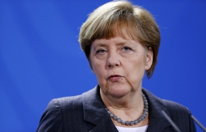 Евросоюз летом обсудит вопрос продления санкций против РФ - Меркель