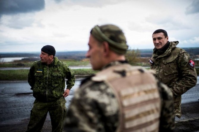 Полторак призвал всех добровольцев войти в силовой блок