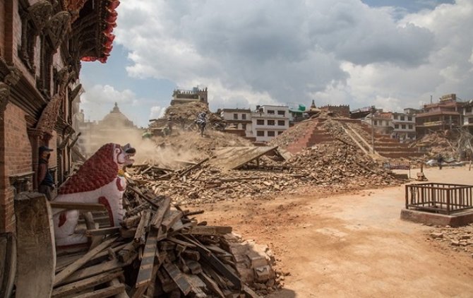Количество жертв землетрясения в Непале превысило 6000 человек