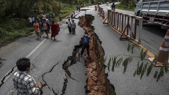 Разрушительное землетрясение сместило столицу Непала на 3 метра