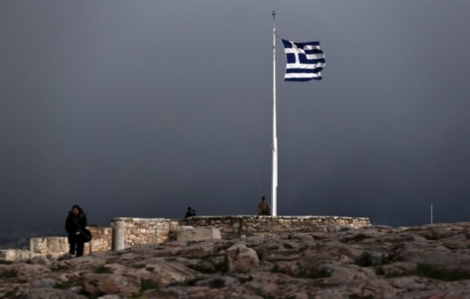 В Европе резко ухудшили прогноз роста экономики Греции