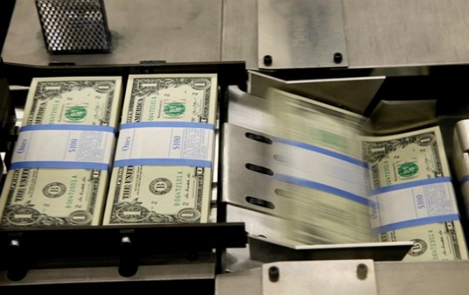 Доллар на межбанке демонстрирует стабильность