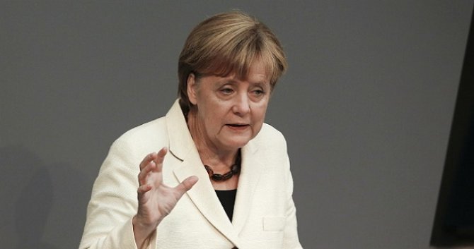 Вернуться к формату саммитов G8 невозможно - Меркель