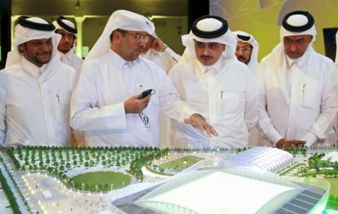 В Катаре на строительстве объектов ЧМ-2022 по футболу за год погибли свыше 400 человек
