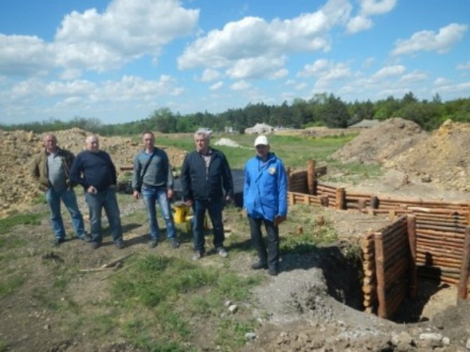 На Донбассе около 90% первых линий фортификационных сооружений уже построены