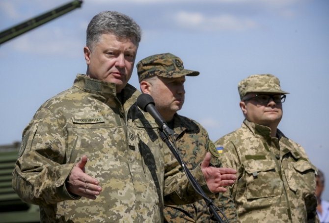 Украинско-российскую границу нужно закрыть для наведения порядка - Порошенко