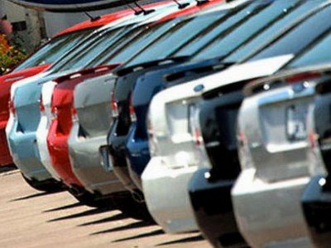 За год продажи новых автомобилей в Украине упали на 47%
